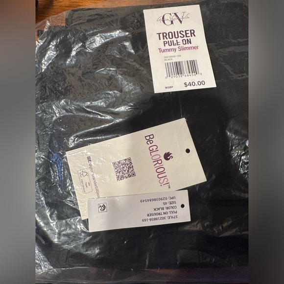 Gloria Vanderbilt, 4short, black pull on tummy, slimmer, trouser pants - Picture 5 of 6